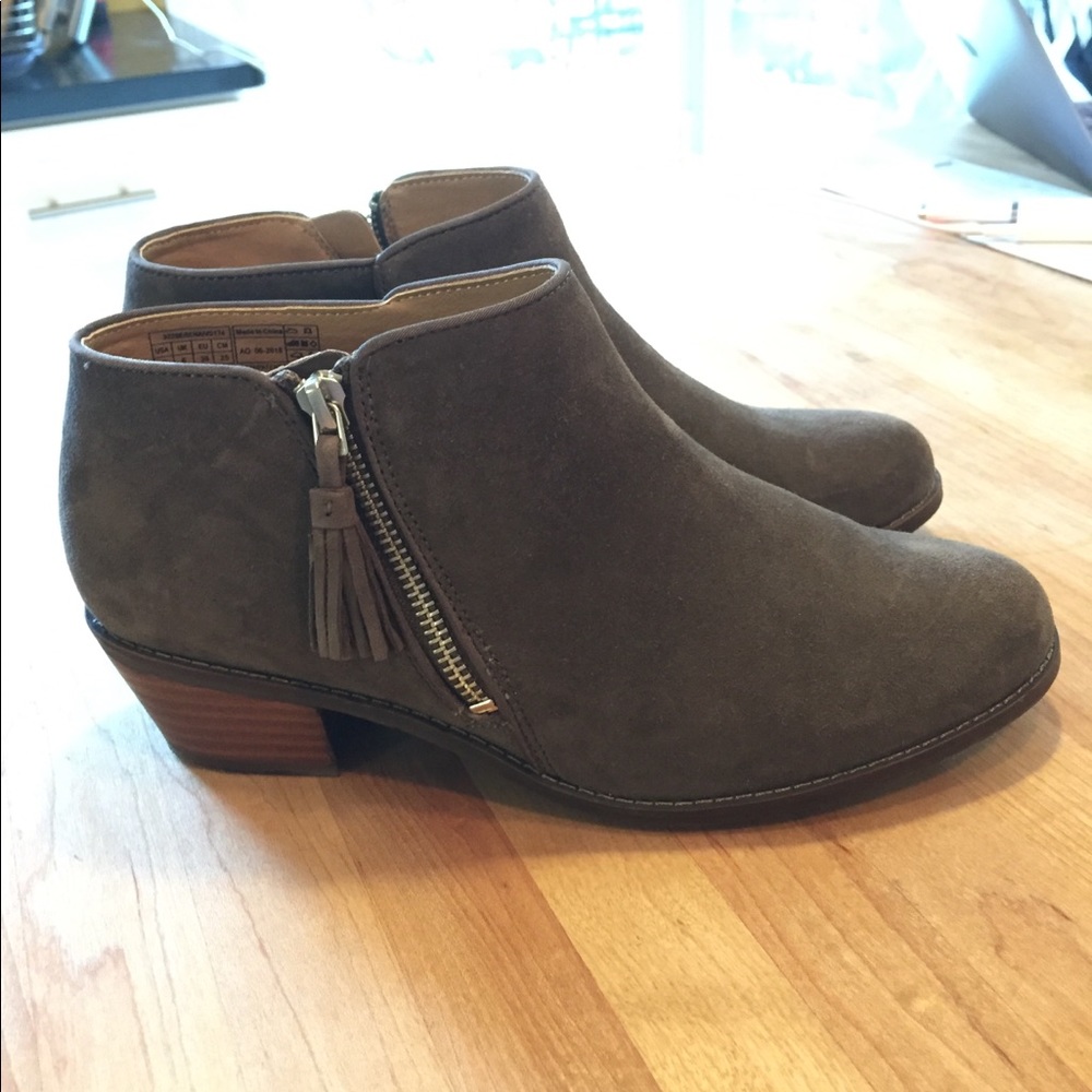 Vionic Serena booties